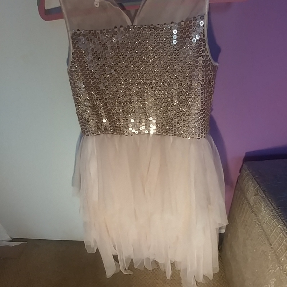 Dress - Picture 4 of 4